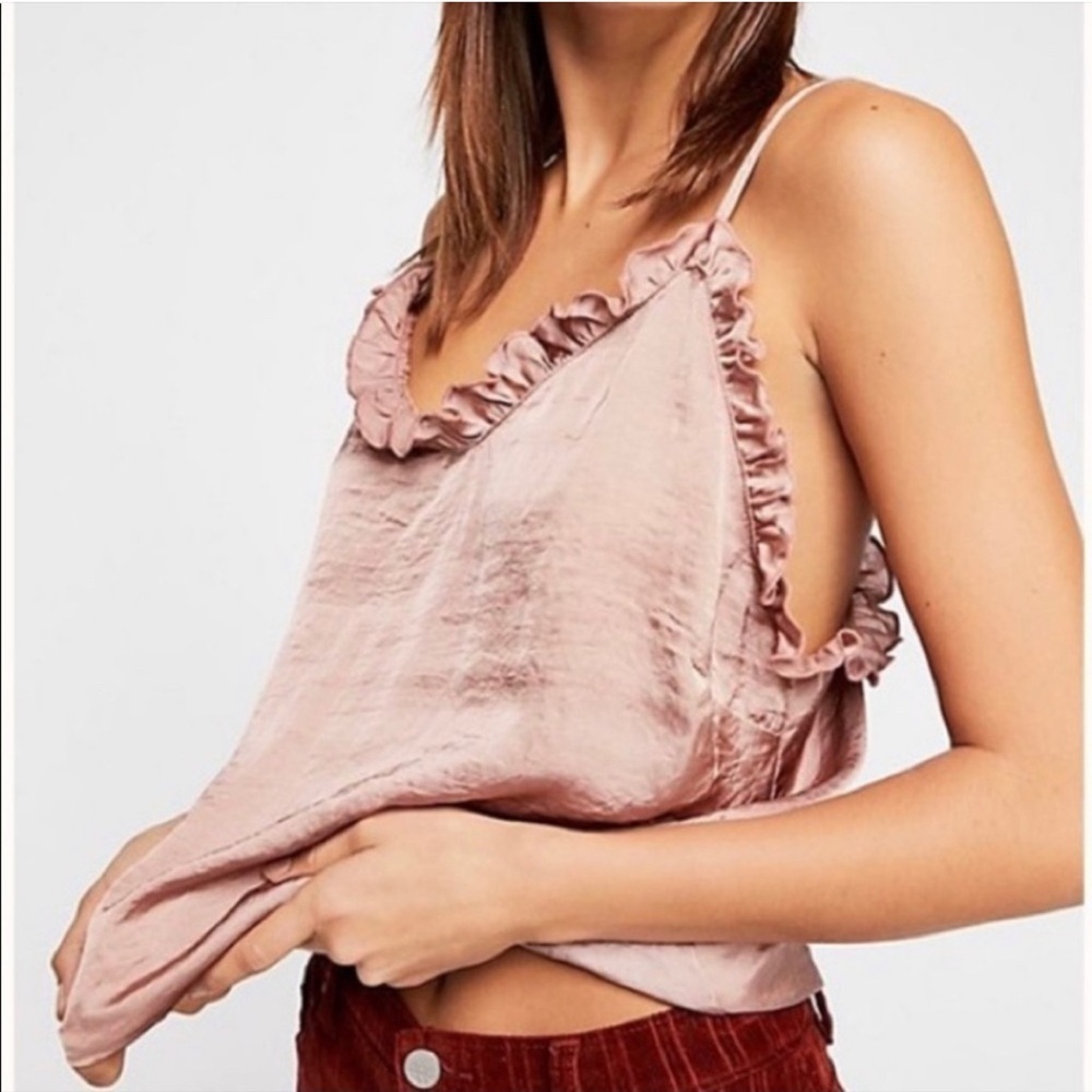 Ruffled V neck cami, shiny mauve color, Altr’d state, size small, light & flowy